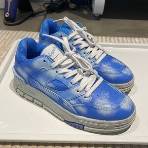 Axel arigato blue and white sneakers (Area Lo Blu)